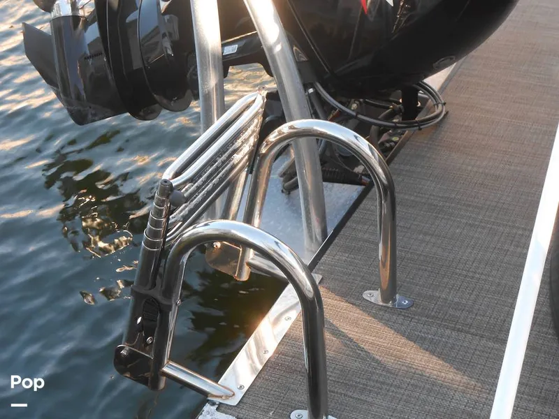 Slide: The Image of Viaggio Lago L22U 2023 - 15963918