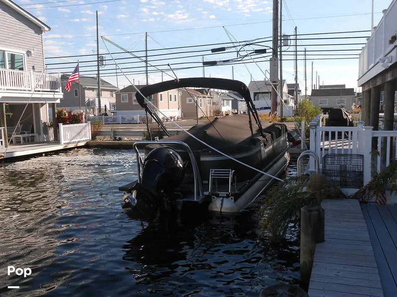 Slide: The Image of Viaggio Lago L22U 2023 - 15963921