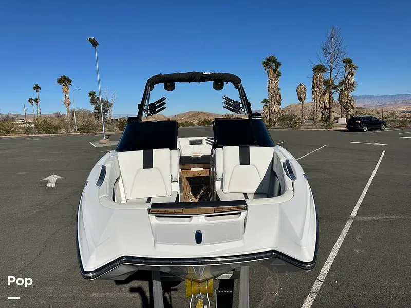 Slide: The Image of Mastercraft X24 2024 - 16171009