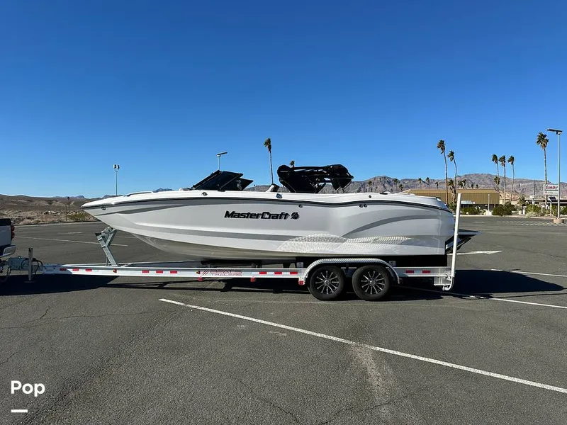 Slide: The Image of Mastercraft X24 2024 - 16171118