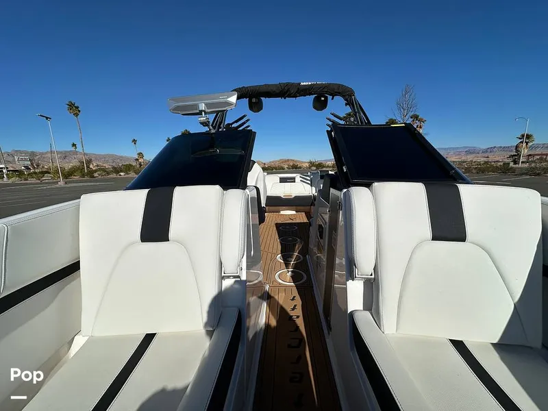 Slide: The Image of Mastercraft X24 2024 - 16171014