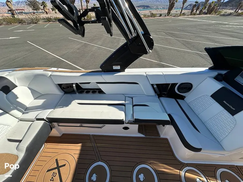 Slide: The Image of Mastercraft X24 2024 - 16171015