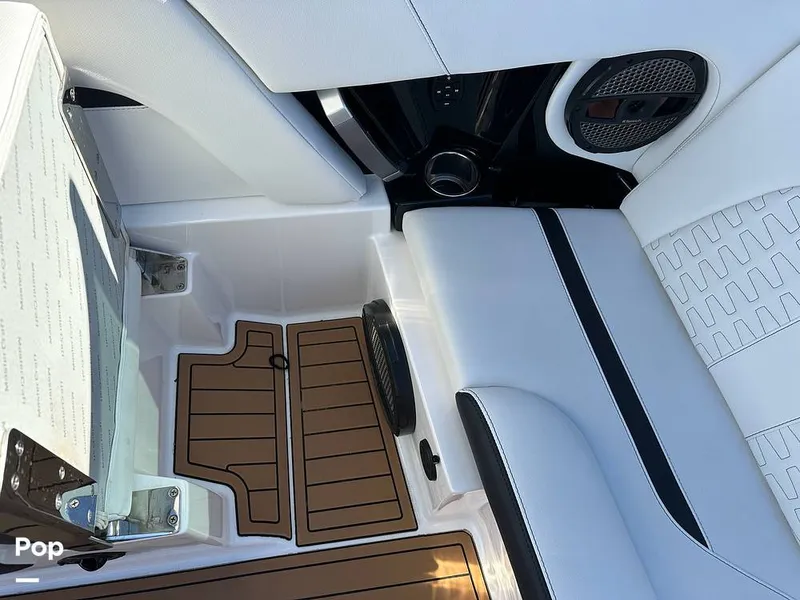 Slide: The Image of Mastercraft X24 2024 - 16171021