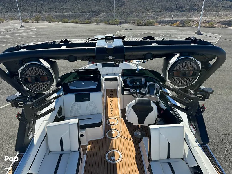 Slide: The Image of Mastercraft X24 2024 - 16171058