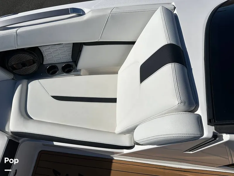 Slide: The Image of Mastercraft X24 2024 - 16171061