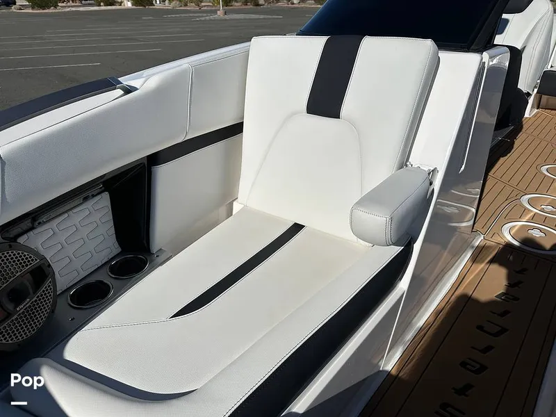 Slide: The Image of Mastercraft X24 2024 - 16171069