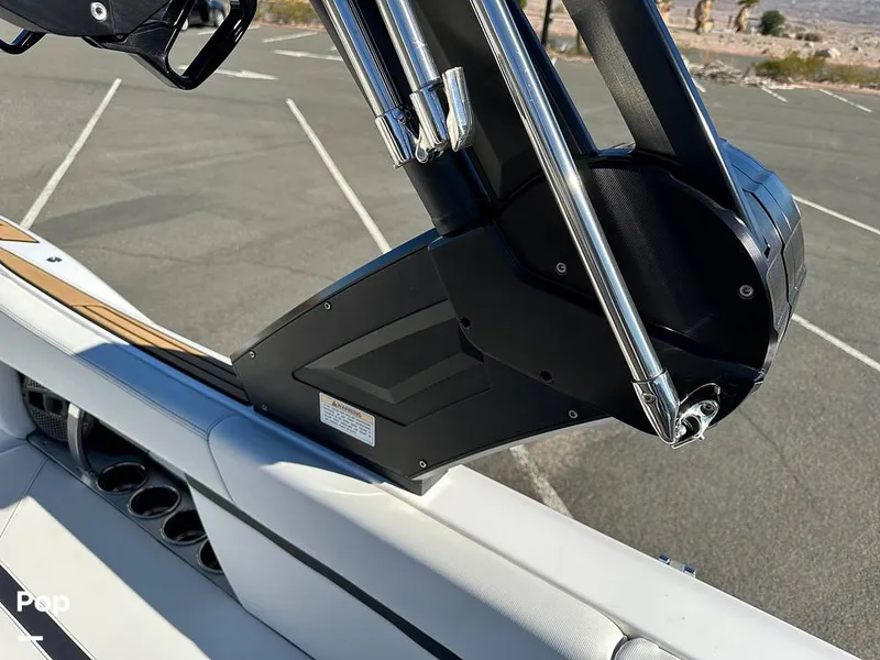 Slide: The Image of Mastercraft X24 2024 - 16171073