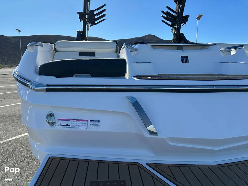 Slide: The Image of Mastercraft X24 2024 - 16171095