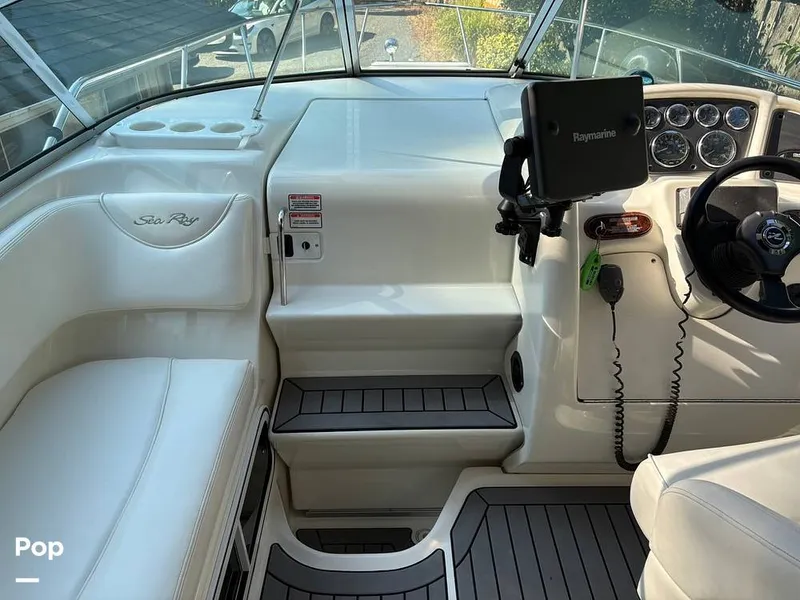 Slide: The Image of Sea Ray 260 Sundancer 2004 - 15901904