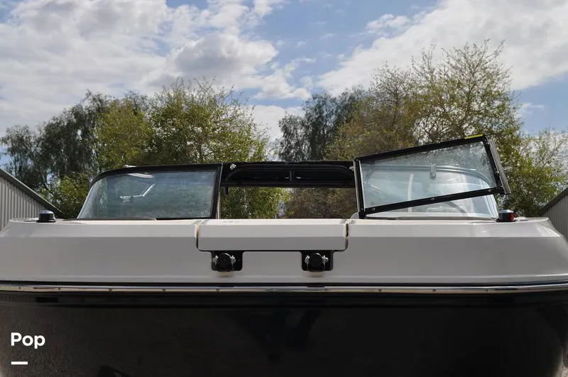 Slide: The Image of Bayliner DX 2250 2022 - 16270723