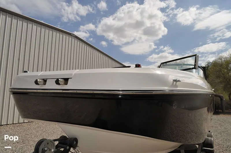 Slide: The Image of Bayliner DX 2250 2022 - 16270781