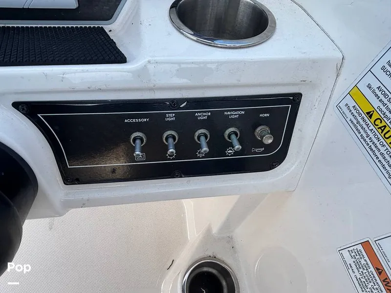 Slide: The Image of Bayliner DX2200 2024 - 15871950