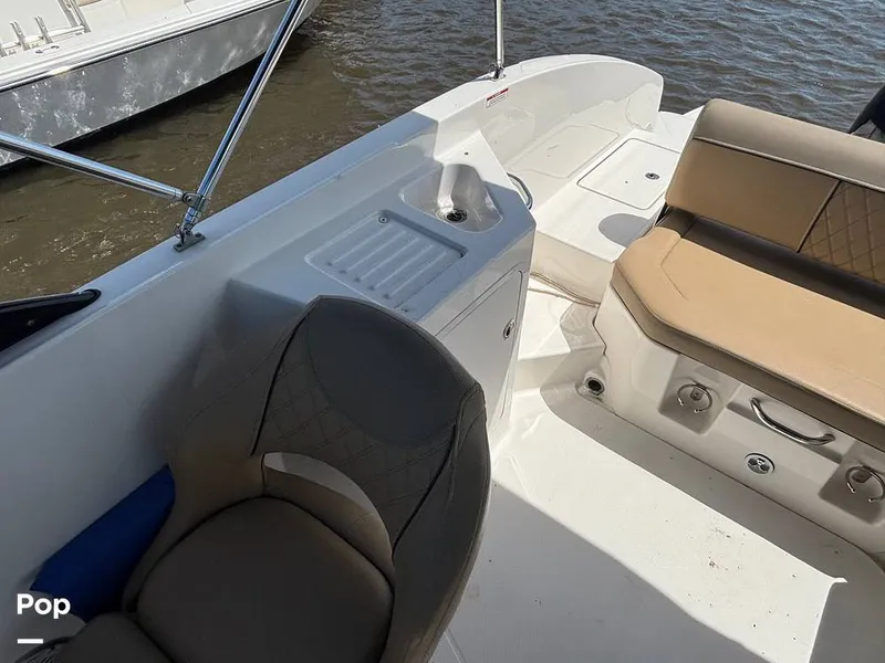 Slide: The Image of Bayliner DX2200 2024 - 15871963