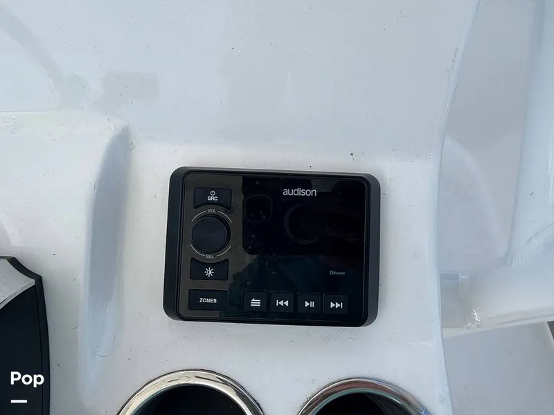 Slide: The Image of Sea Pro 210 Bay 2025 - 15871872