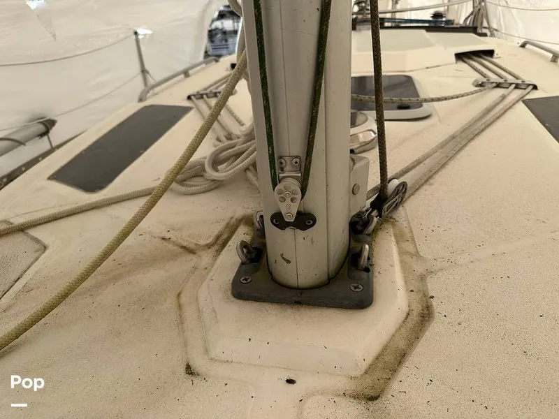 Slide: The Image of Hunter 35.5 1988 - 16423768
