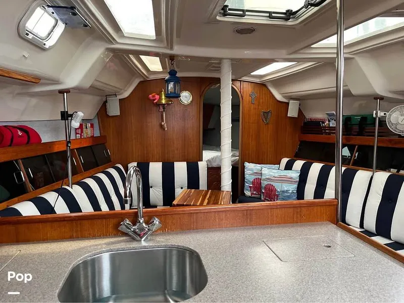 Slide: The Image of Hunter 35.5 1988 - 15869553