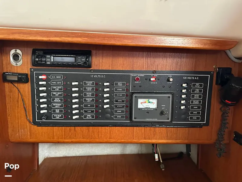 Slide: The Image of Hunter 35.5 1988 - 16423705