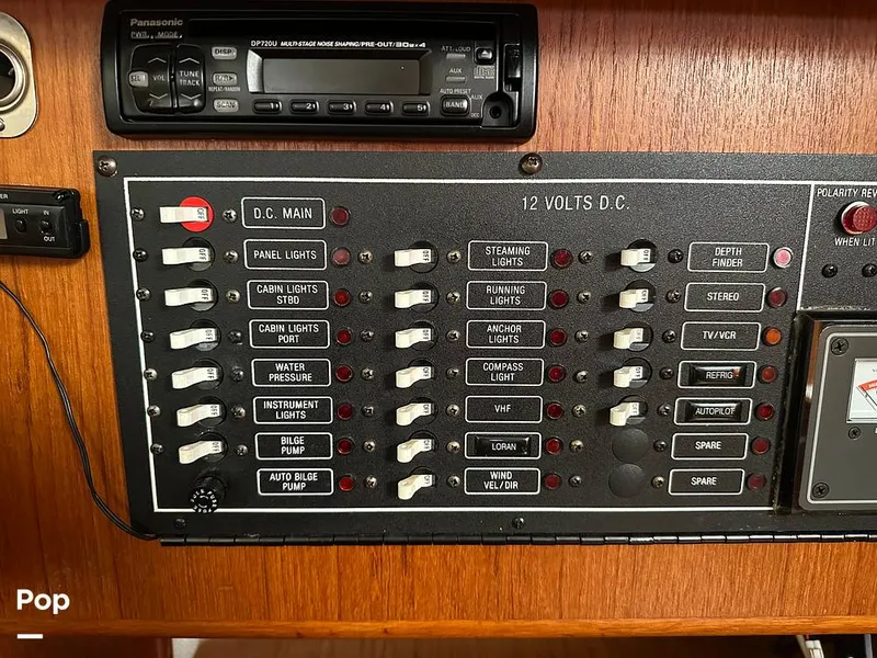 Slide: The Image of Hunter 35.5 1988 - 16423708