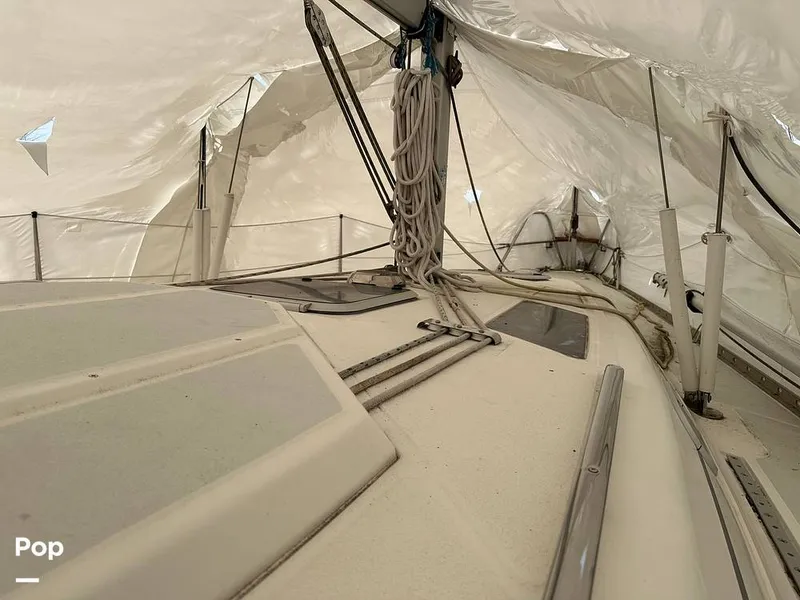 Slide: The Image of Hunter 35.5 1988 - 16423736