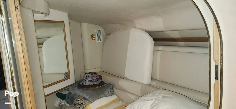 Slide: The Image of Sea Ray 400 Express Cruiser 1997 - 16268815