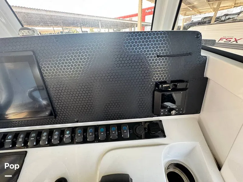 Slide: The Image of Sea Hunt Ultra 239 SE 2023 - 15960209