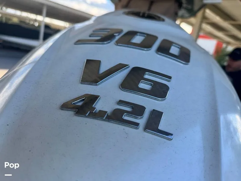 Slide: The Image of Sea Hunt Ultra 239 SE 2023 - 15960230