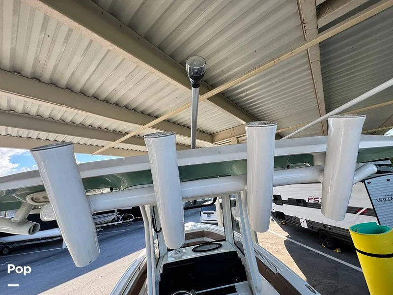 Slide: The Image of Sea Hunt Ultra 239 SE 2023 - 15960195