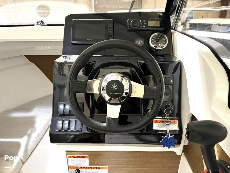 Slide: The Image of Jeanneau NC Weekender 695 Series 2 2021 - 15878478