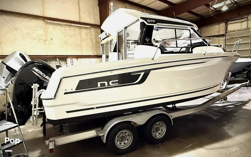 Slide: The Image of Jeanneau NC Weekender 695 Series 2 2021 - 15878444