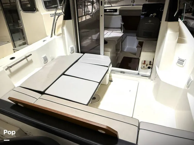 Slide: The Image of Jeanneau NC Weekender 695 Series 2 2021 - 15878458