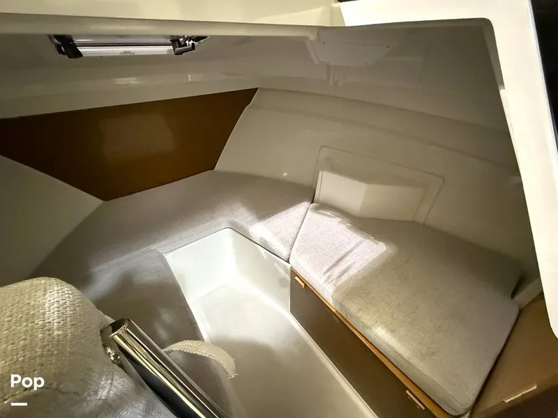 Slide: The Image of Jeanneau NC Weekender 695 Series 2 2021 - 15878467