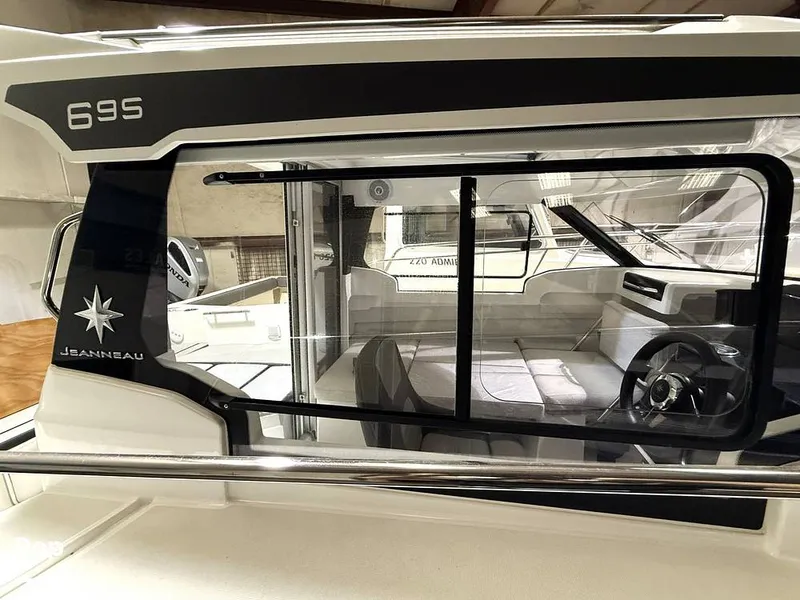 Slide: The Image of Jeanneau NC Weekender 695 Series 2 2021 - 15878490