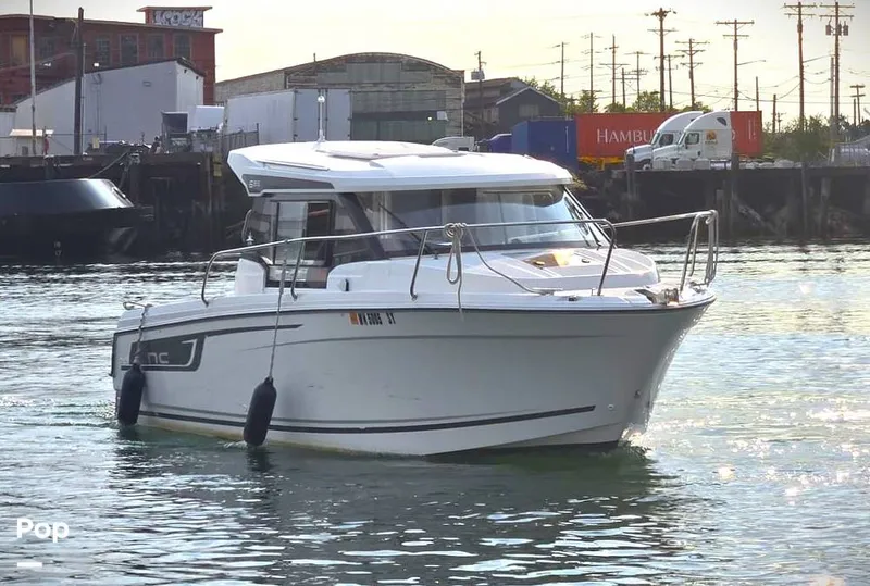 Slide: The Image of Jeanneau NC Weekender 695 Series 2 2021 - 16044428