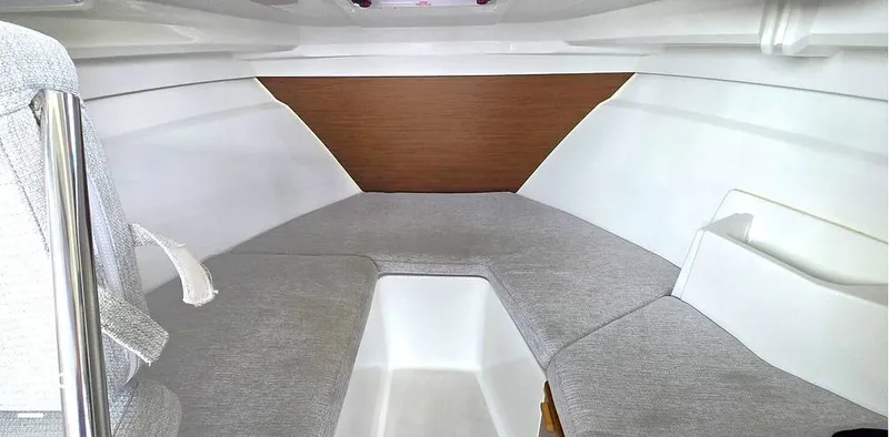 Slide: The Image of Jeanneau NC Weekender 695 Series 2 2021 - 16044429