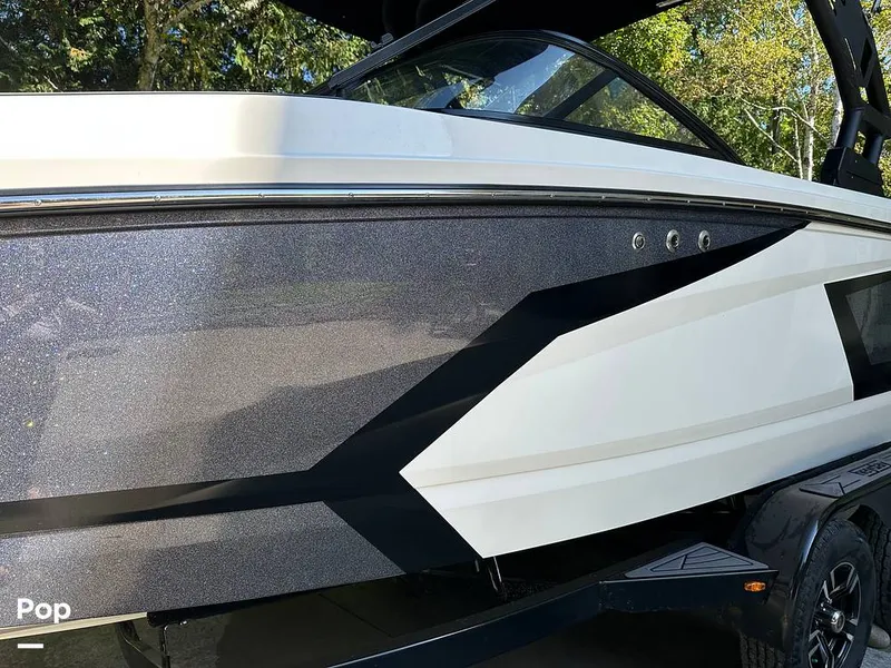 Slide: The Image of Heyday Wake Boats WT-2DC 2023 - 15913639