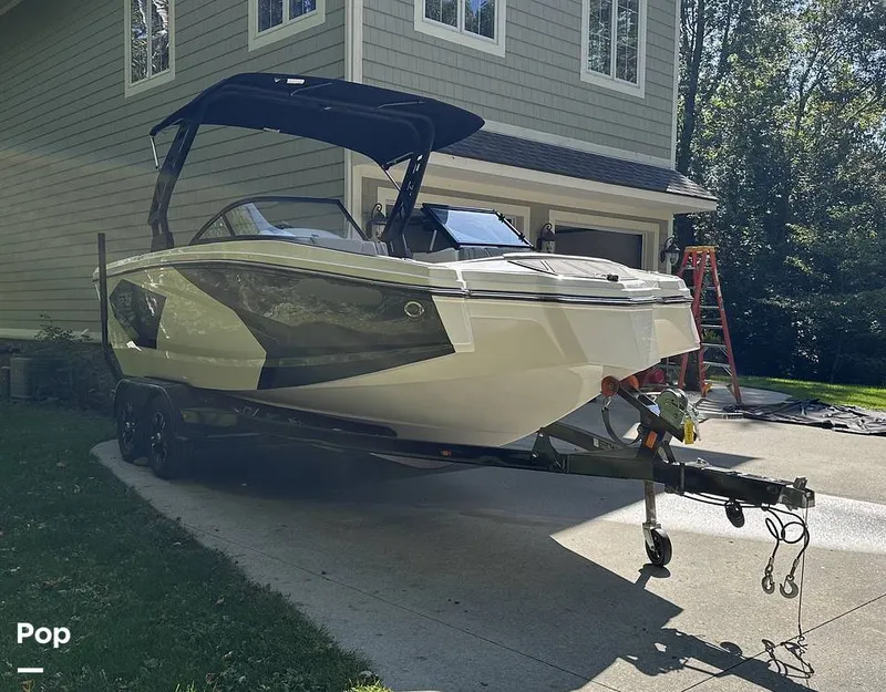 Slide: The Image of Heyday Wake Boats WT-2DC 2023 - 15913627