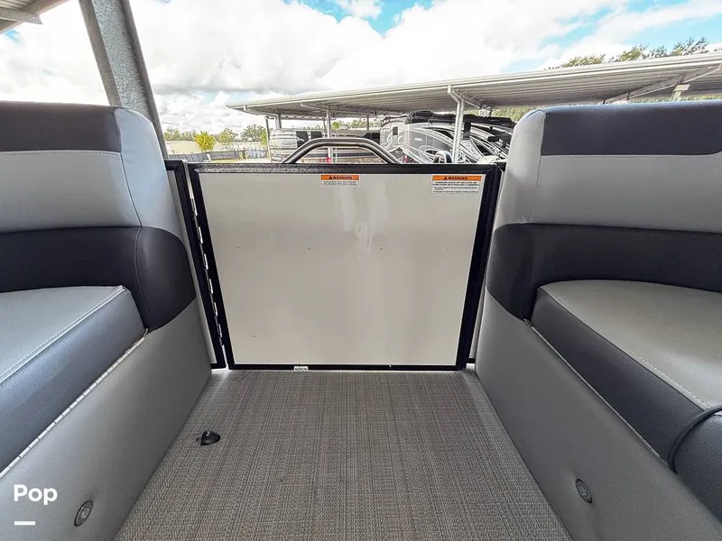 Slide: The Image of Veranda VR25RC 2023 - 16146685