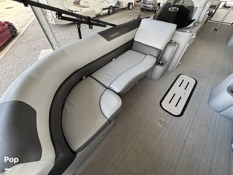 Slide: The Image of Veranda VR25RC 2023 - 16146687