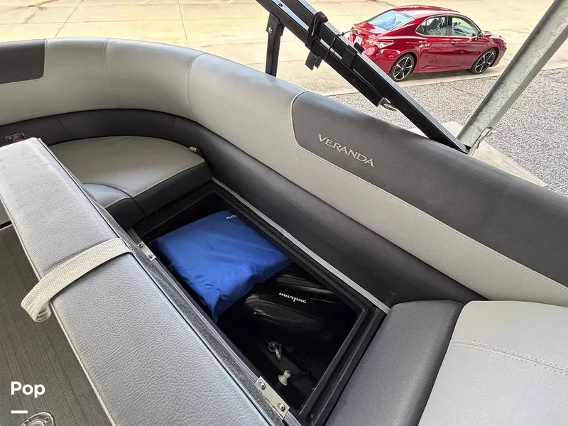 Slide: The Image of Veranda VR25RC 2023 - 16146693