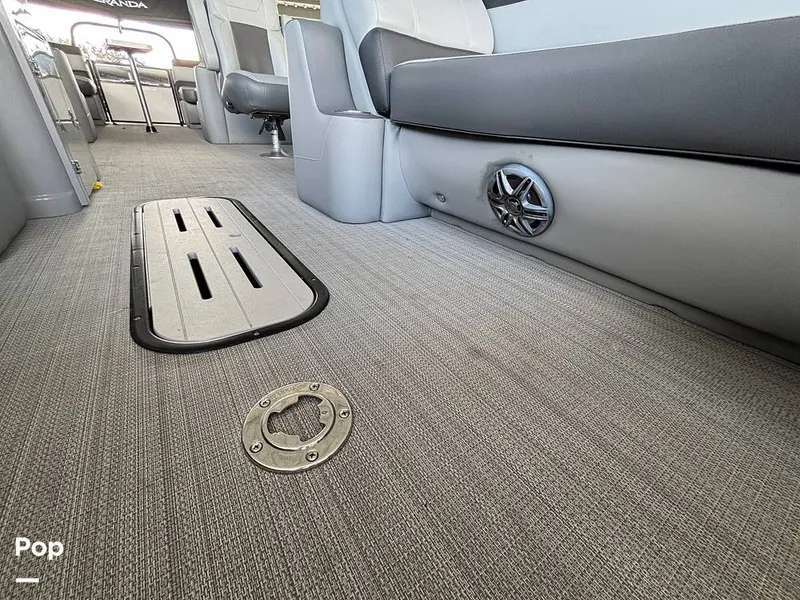 Slide: The Image of Veranda VR25RC 2023 - 16146695