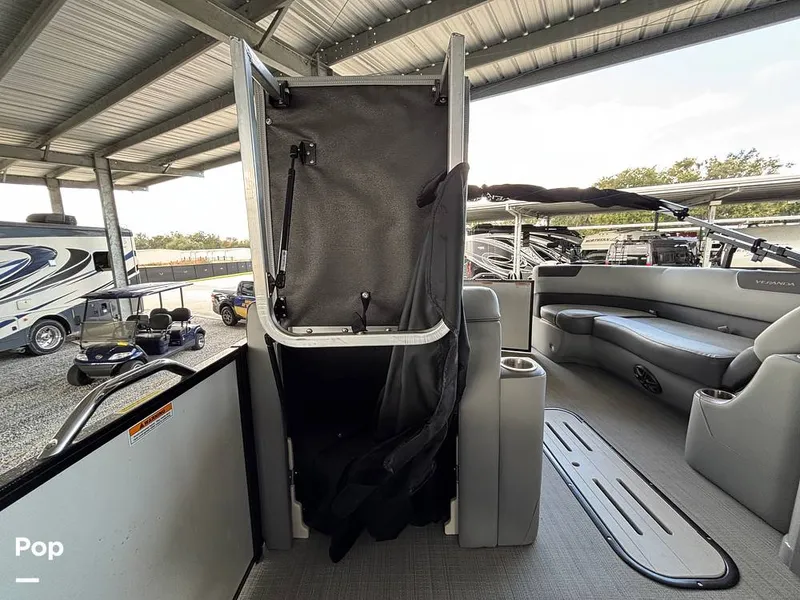 Slide: The Image of Veranda VR25RC 2023 - 16146699