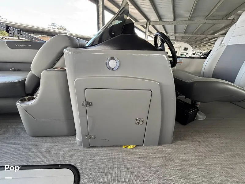 Slide: The Image of Veranda VR25RC 2023 - 16146702