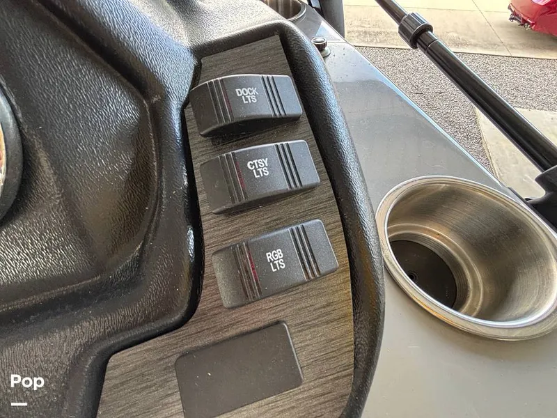 Slide: The Image of Veranda VR25RC 2023 - 16146707