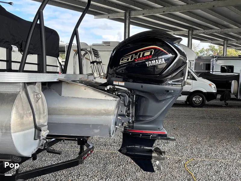 Slide: The Image of Veranda VR25RC 2023 - 16146676