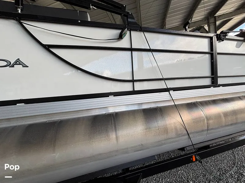 Slide: The Image of Veranda VR25RC 2023 - 16146743