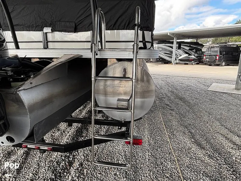 Slide: The Image of Veranda VR25RC 2023 - 16146679