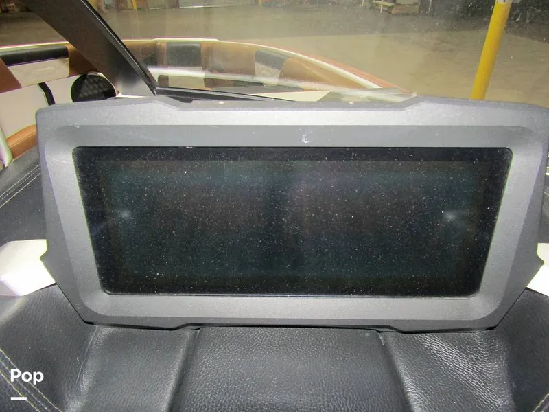 Slide: The Image of Malibu Wakesetter 25 LSV 2022 - 15969593