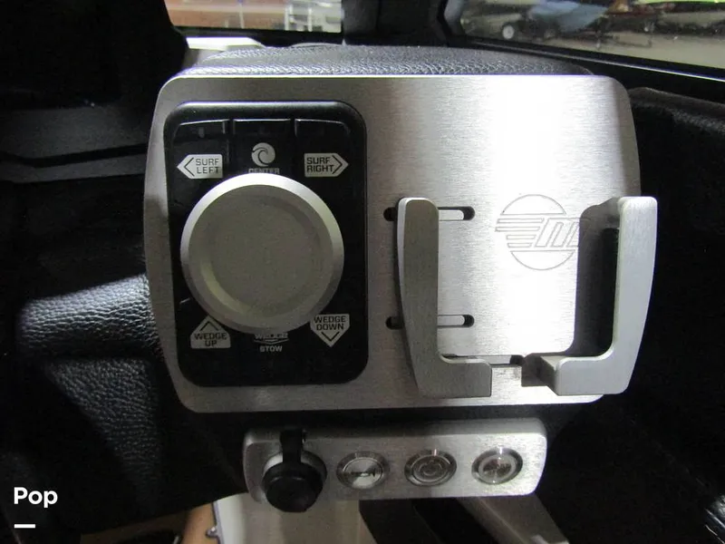 Slide: The Image of Malibu Wakesetter 25 LSV 2022 - 15969594