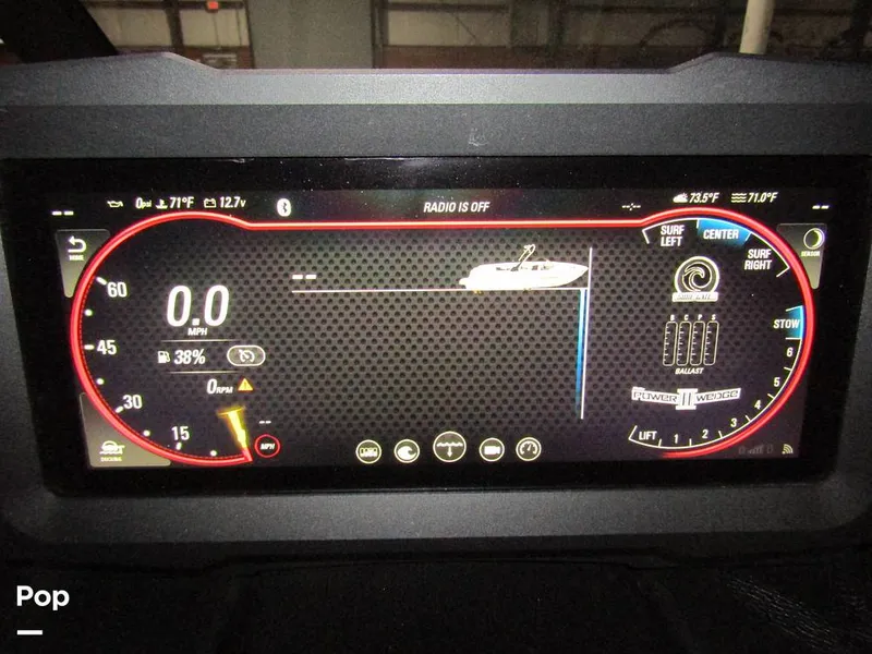 Slide: The Image of Malibu Wakesetter 25 LSV 2022 - 15969600