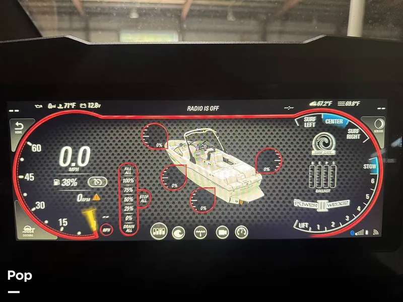 Slide: The Image of Malibu Wakesetter 25 LSV 2022 - 15969647